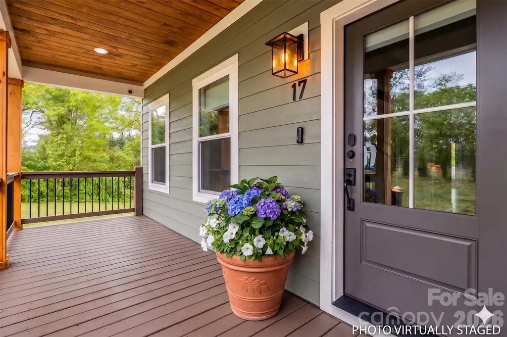 17 Baxter Woods Lane Candler NC 28715