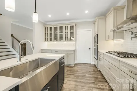 17 Baxter Woods Lane Candler NC 28715