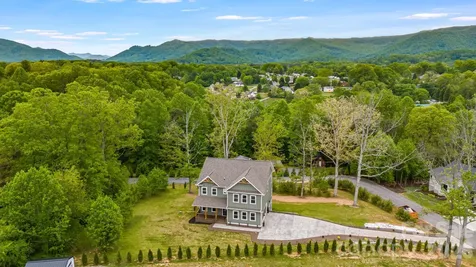 17 Baxter Woods Lane Candler NC 28715