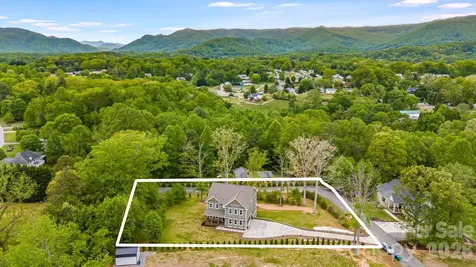 17 Baxter Woods Lane Candler NC 28715