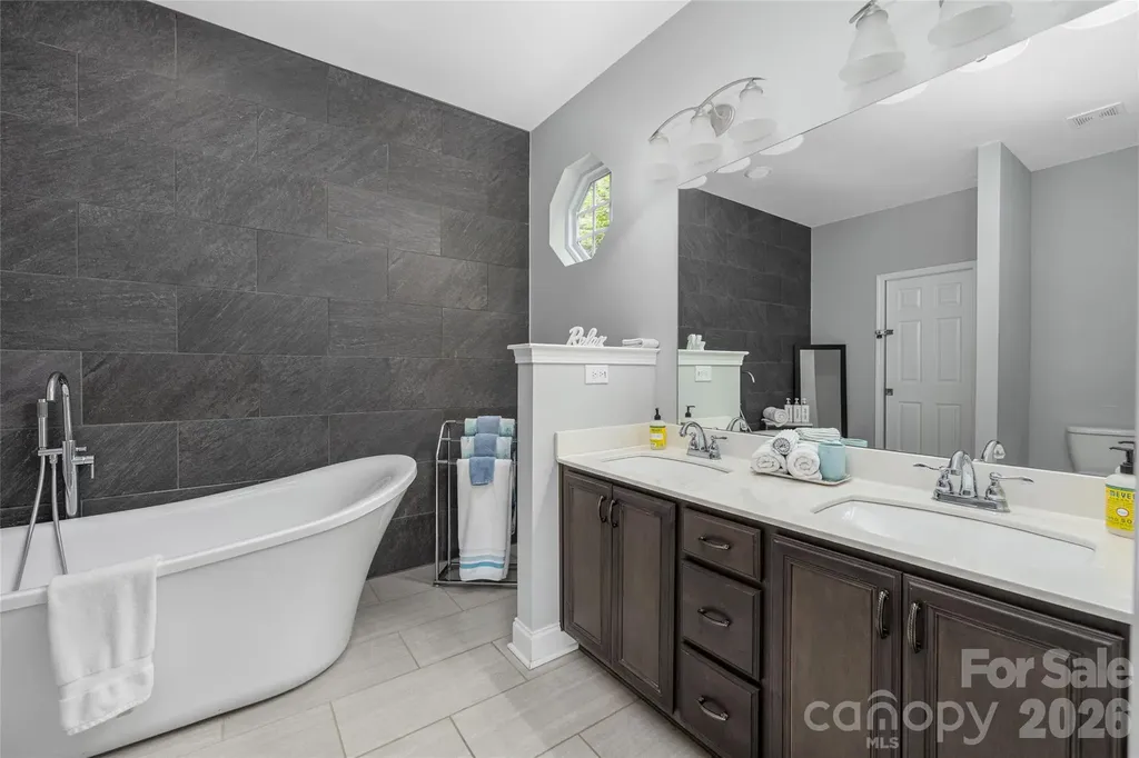 1325 Lytton Lane Catawba NC 28609