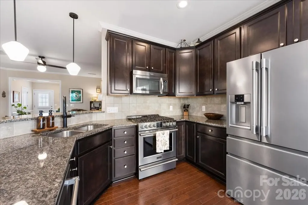 2434 Royal York Avenue Charlotte NC 28210