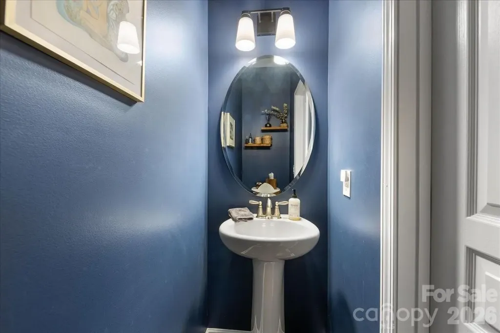 2434 Royal York Avenue Charlotte NC 28210