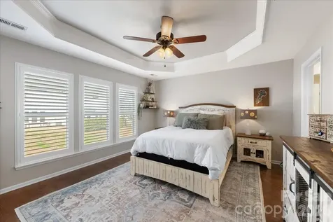 2434 Royal York Avenue Charlotte NC 28210