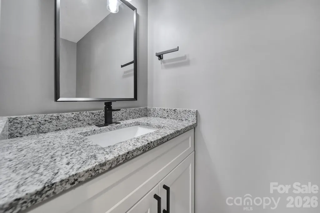 108-110 Carpenter Street Lincolnton NC 28092