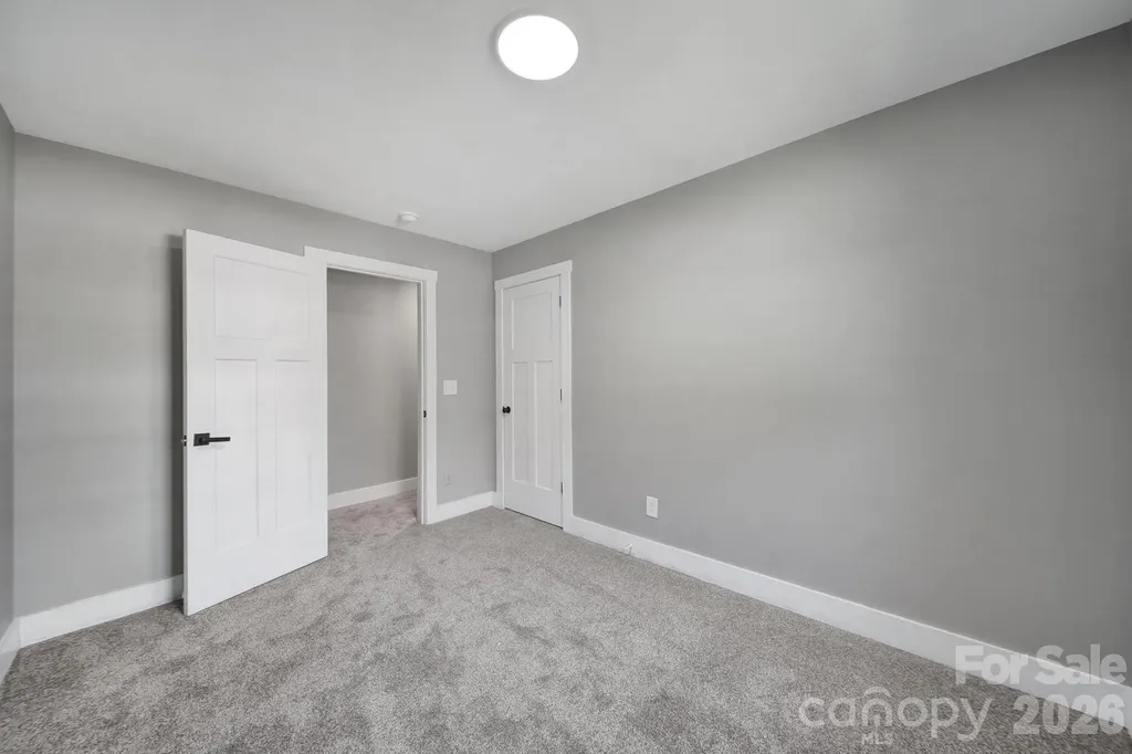 108-110 Carpenter Street Lincolnton NC 28092