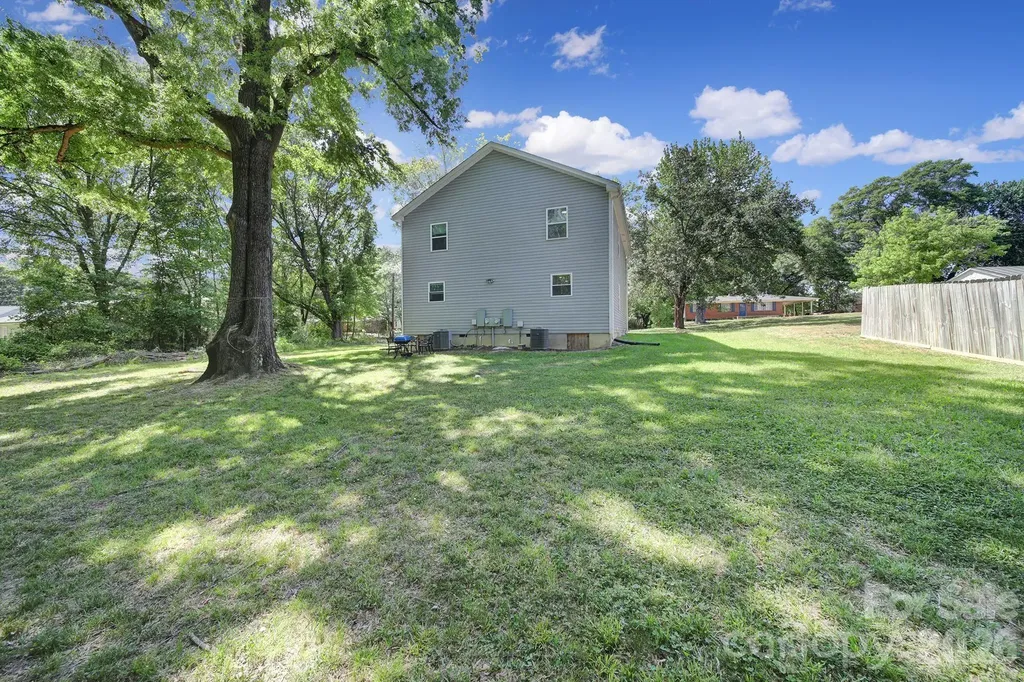 108-110 Carpenter Street Lincolnton NC 28092