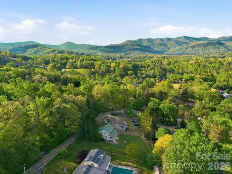 612 Christian Creek Road Swannanoa NC 28778