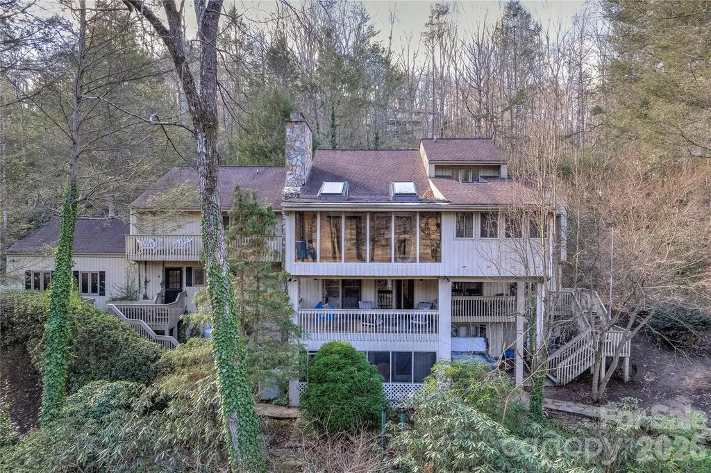 171 Fairway Drive Lake Lure NC 28746