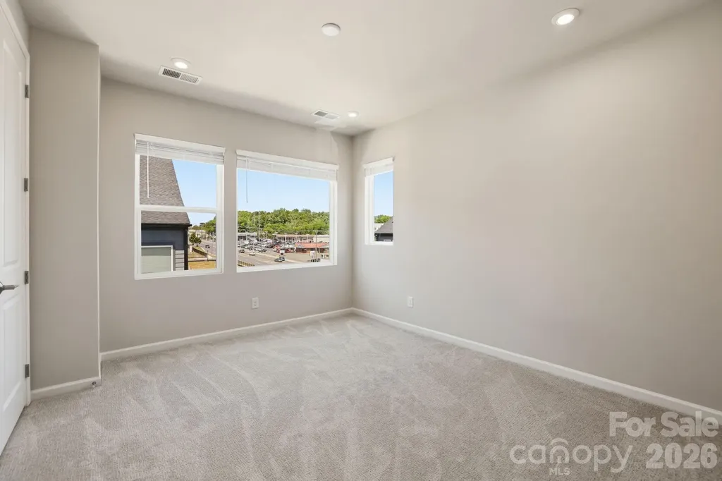 5525 Swaling Street Charlotte NC 28217
