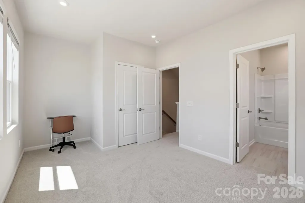 5525 Swaling Street Charlotte NC 28217