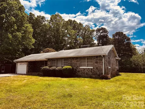 2525 13th Avenue SW Hickory NC 28602
