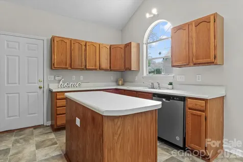 11823 Harris Ridge Drive Charlotte NC 28269