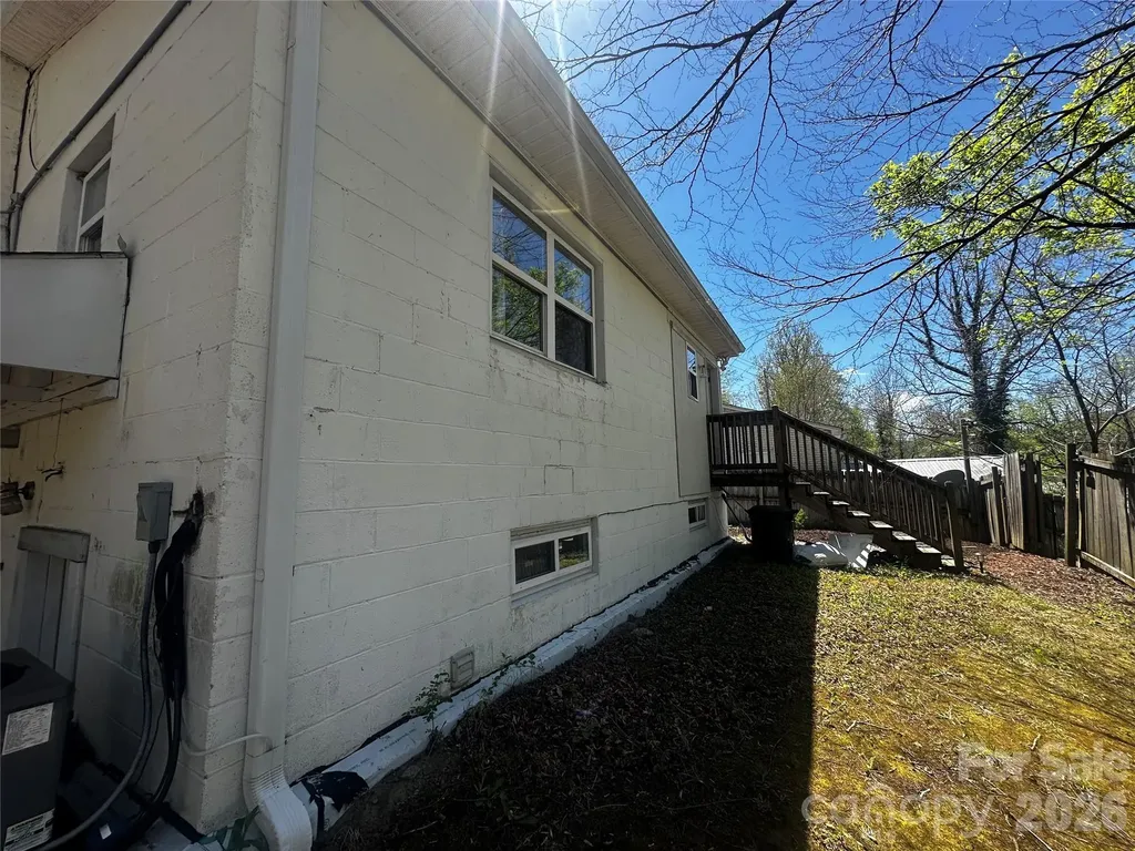 9 Poplar Drive Spruce Pine NC 28777