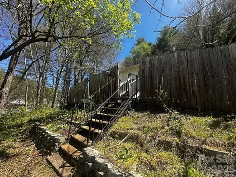 9 Poplar Drive Spruce Pine NC 28777