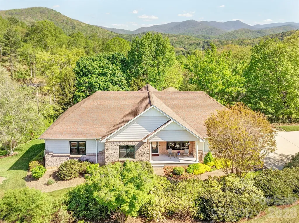 6 Clear Vista Drive Asheville NC 28805