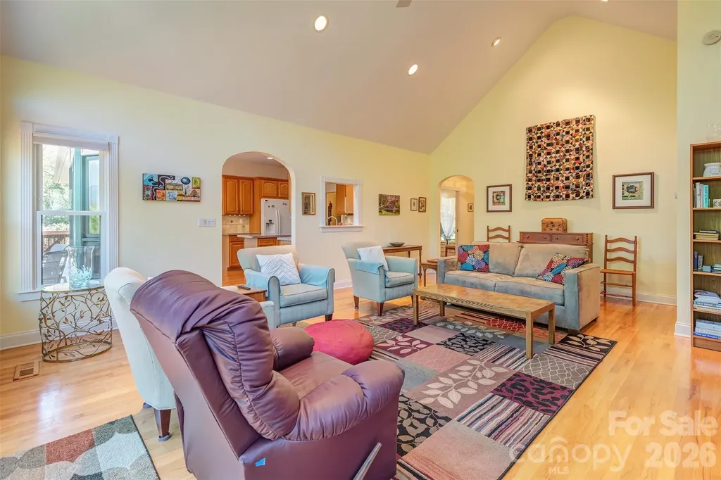 6 Clear Vista Drive Asheville NC 28805