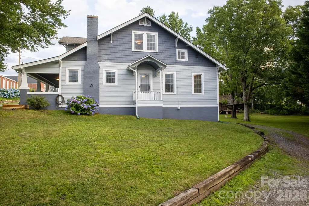 102 Cuthberson Street Morganton NC 28655