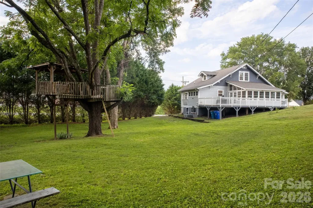 102 Cuthberson Street Morganton NC 28655