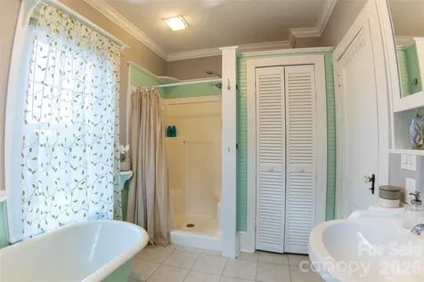 102 Cuthberson Street Morganton NC 28655