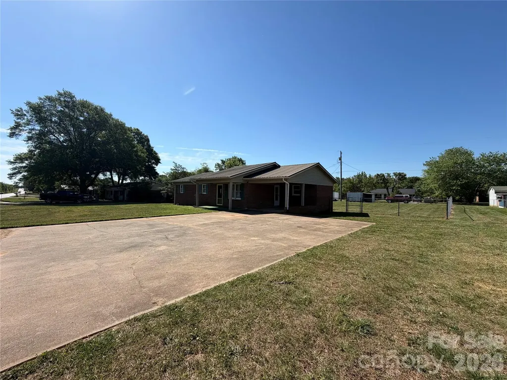 372 Ferry Road Forest City NC 28043