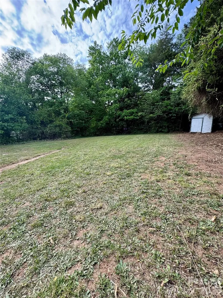 2217 Dale Avenue Lincolnton NC 28092