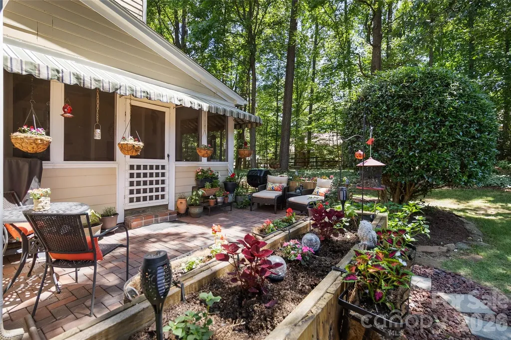 6210 Maple Cove Lane Charlotte NC 28269
