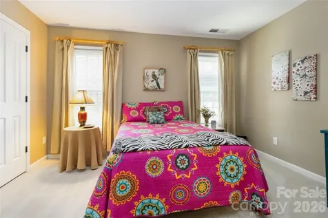 6210 Maple Cove Lane Charlotte NC 28269