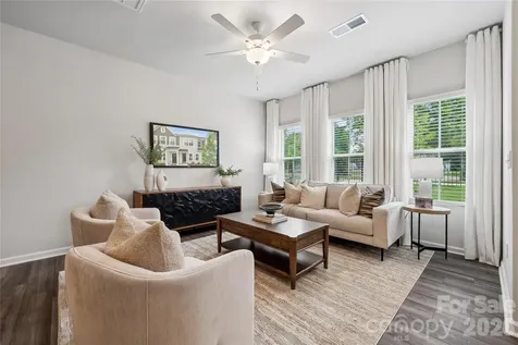 6554 Harlech Street Charlotte NC 28269