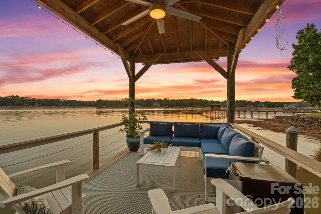 107 Beachview Drive Mooresville NC 28117