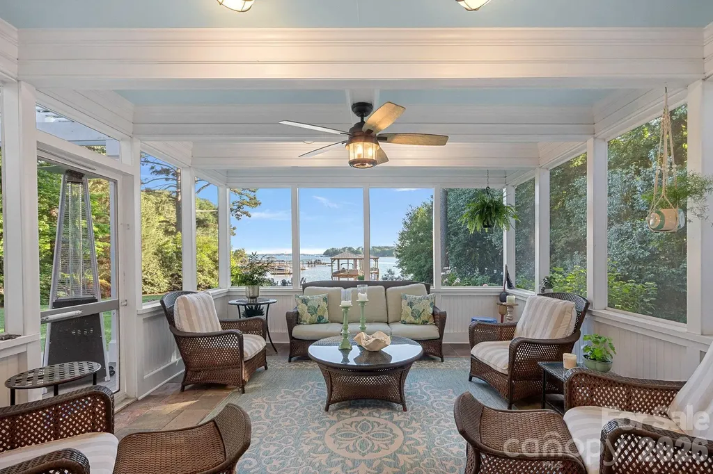 107 Beachview Drive Mooresville NC 28117