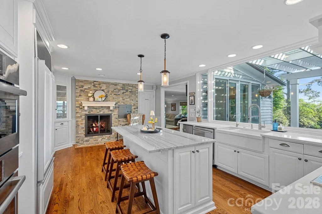 107 Beachview Drive Mooresville NC 28117