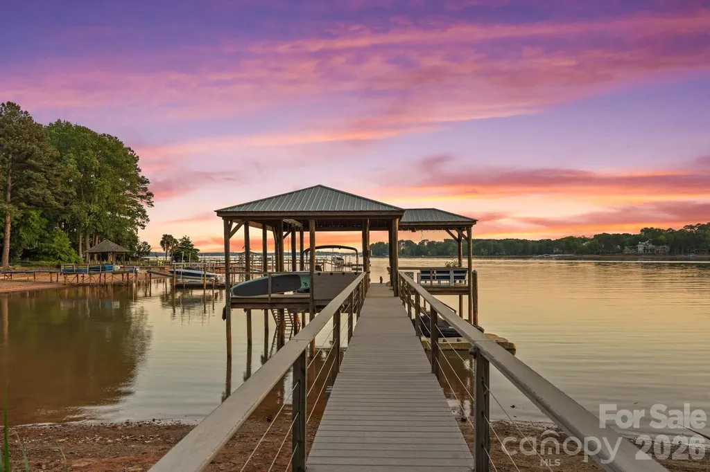 107 Beachview Drive Mooresville NC 28117