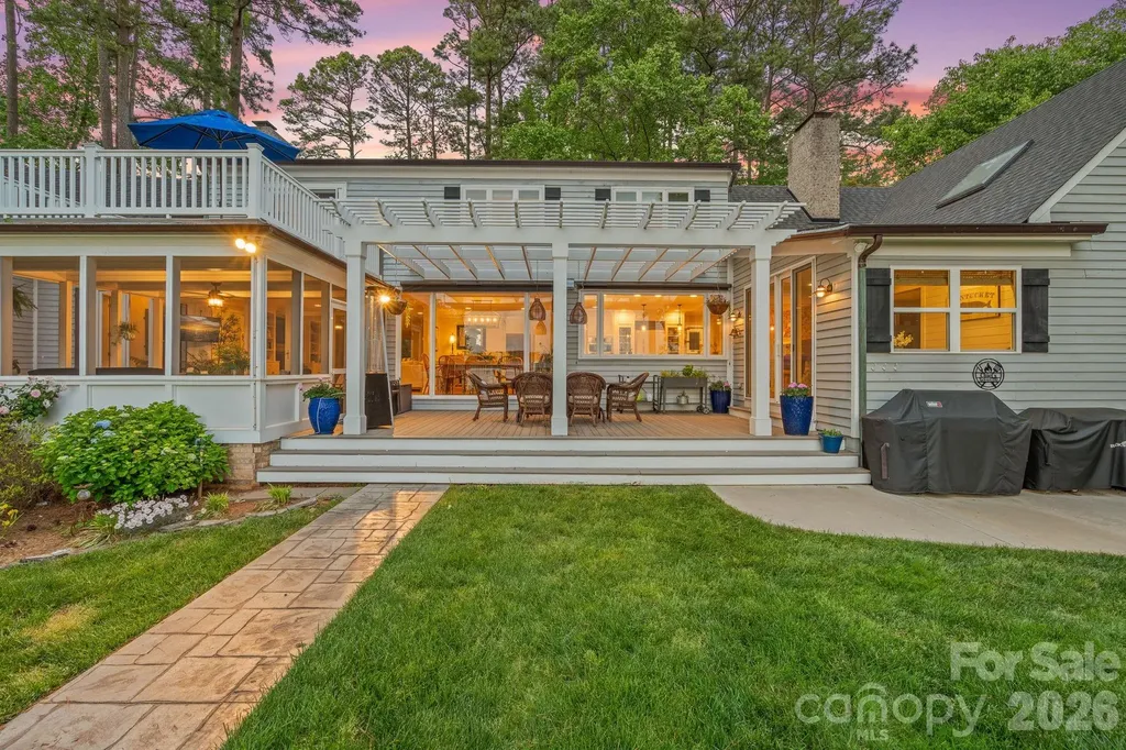 107 Beachview Drive Mooresville NC 28117