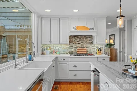 107 Beachview Drive Mooresville NC 28117