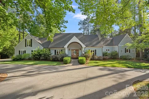 107 Beachview Drive Mooresville NC 28117