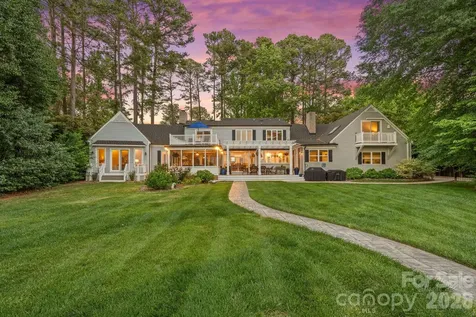 107 Beachview Drive Mooresville NC 28117