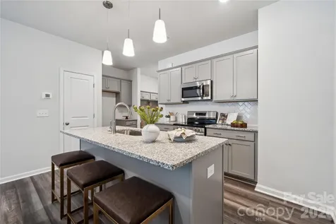6550 Harlech Street Charlotte NC 28269
