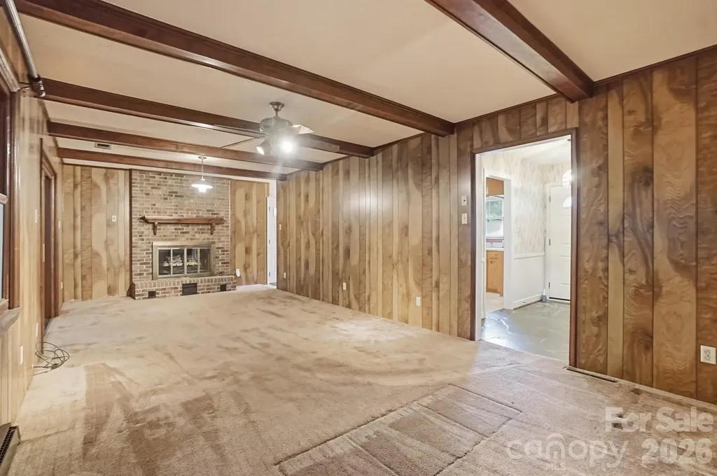 6704 Alanbrook Road Charlotte NC 28215