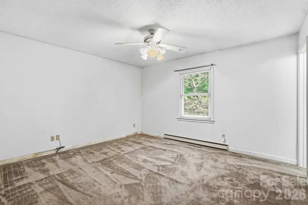 6704 Alanbrook Road Charlotte NC 28215