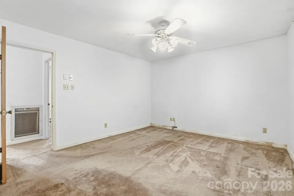 6704 Alanbrook Road Charlotte NC 28215