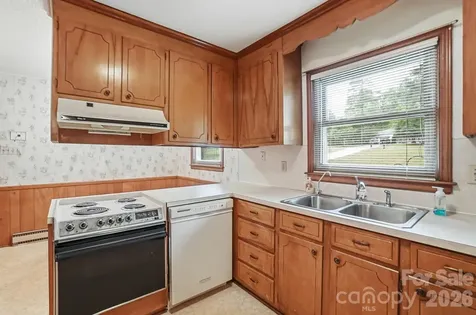 6704 Alanbrook Road Charlotte NC 28215