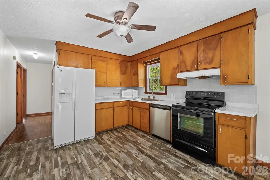 121 Dale Earnhardt Drive Burnsville NC 28714