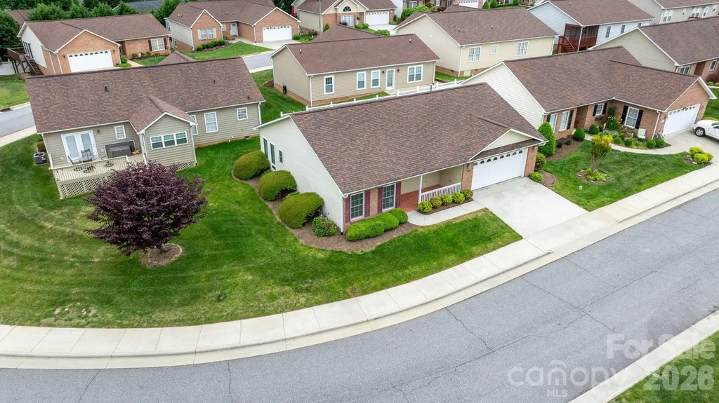 1268 Wexford Village Circle NE Lenoir NC 28645