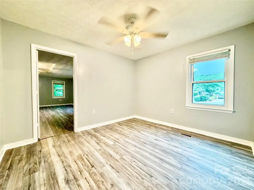 1586 Kenlane Drive Hickory NC 28601