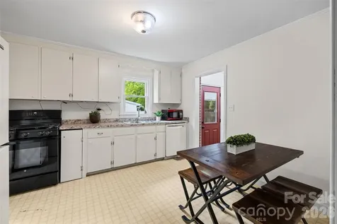 2242 Markham Court Charlotte NC 28205
