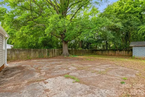 2242 Markham Court Charlotte NC 28205
