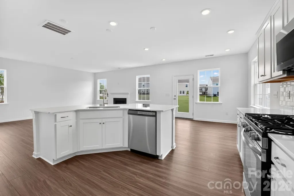 2309 Ravenglass Way Maiden NC 28650