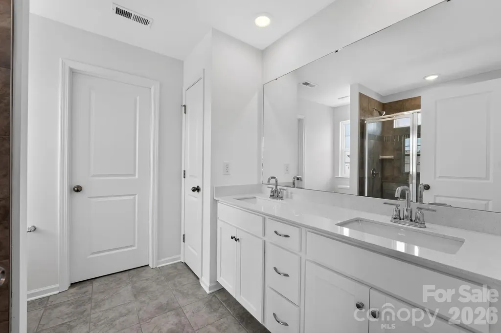 2309 Ravenglass Way Maiden NC 28650