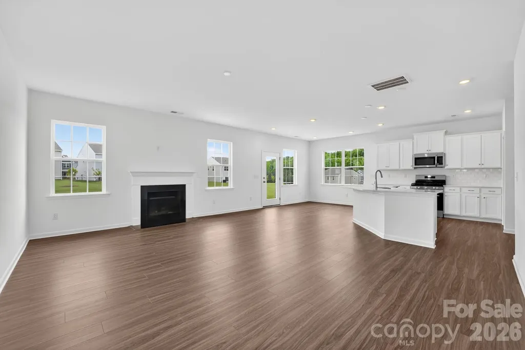 2309 Ravenglass Way Maiden NC 28650